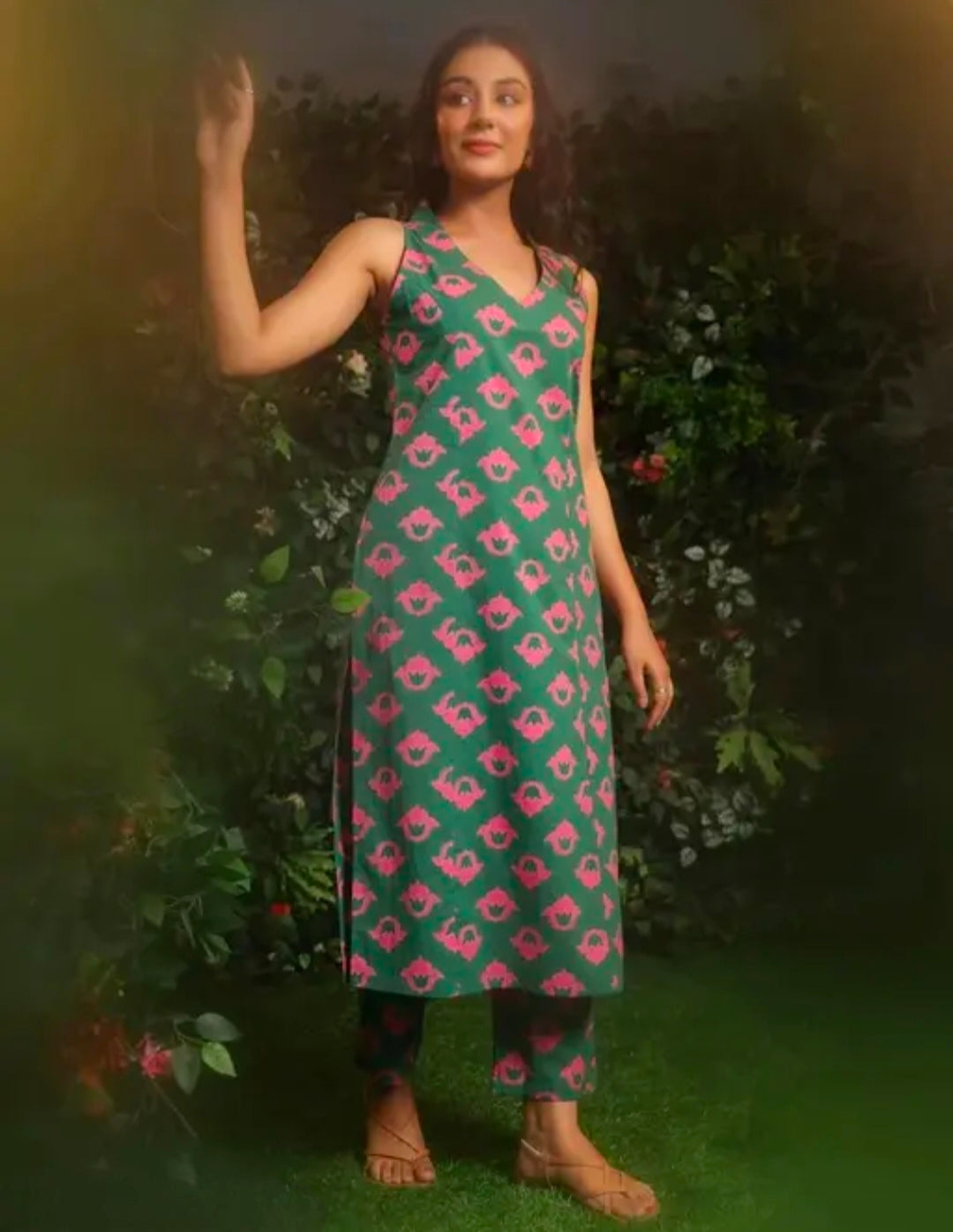 SLEEVLESS Straight Kurti with Ikat Print.